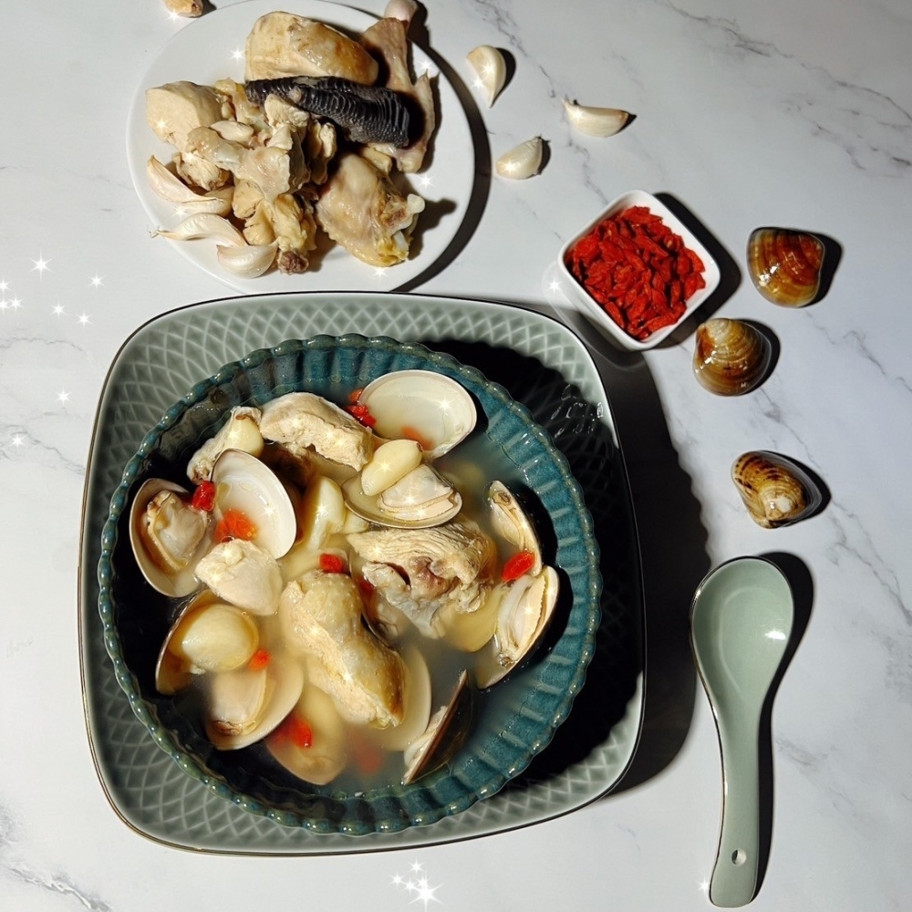 蒜頭蛤蜊雞煲湯/個人